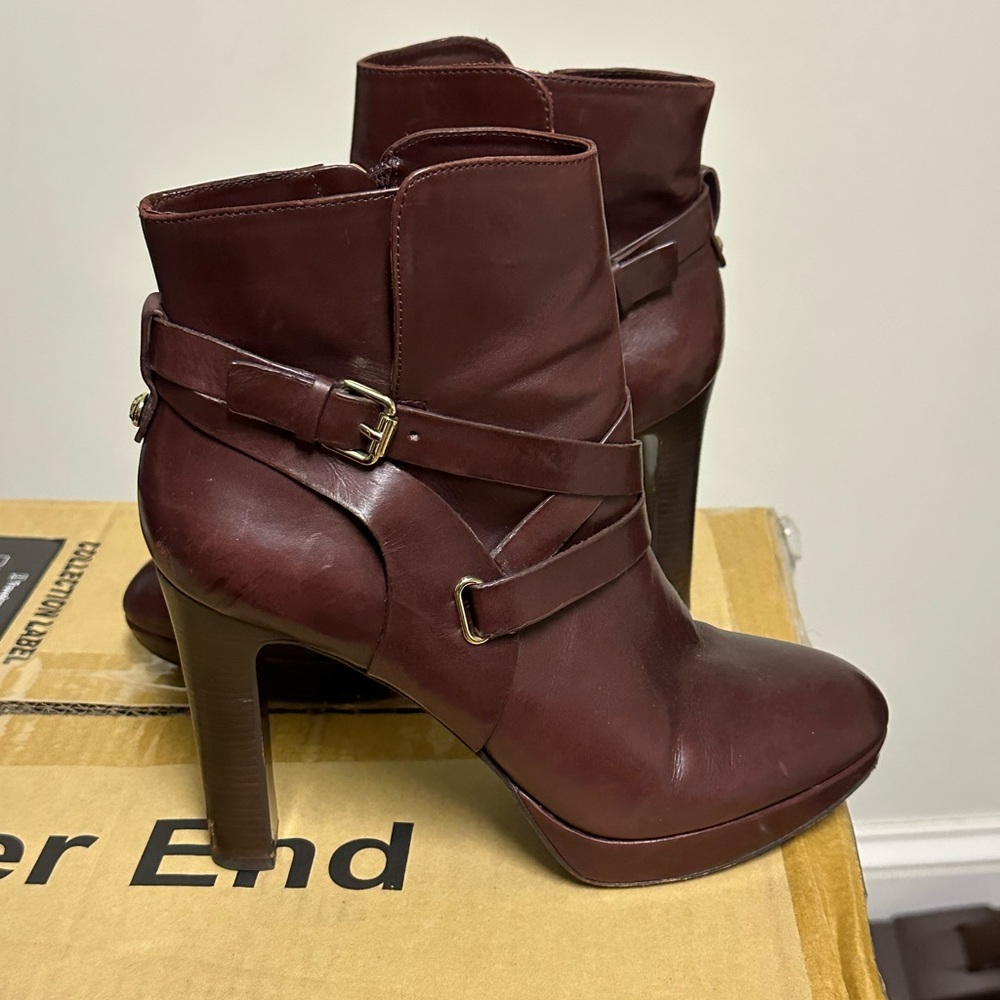 Vince Camuto Signature Burgundy Vi Fantasio Boots